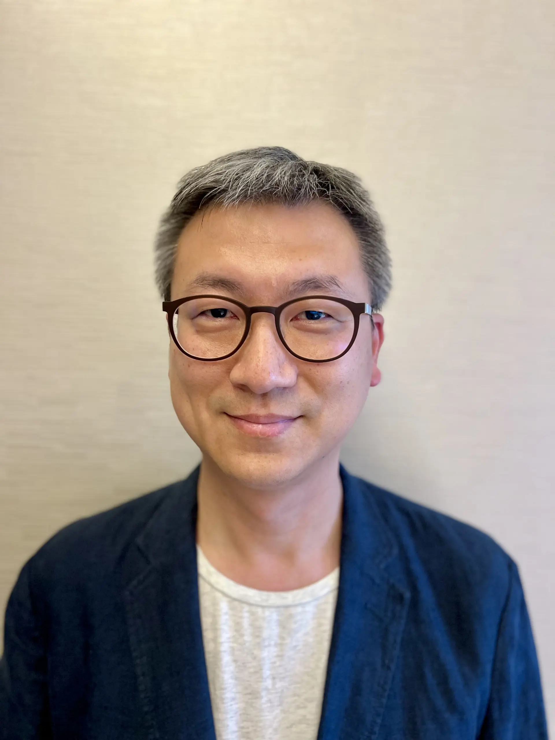 Balwyn - Dr Hogan Chen Profile Picture.jpg